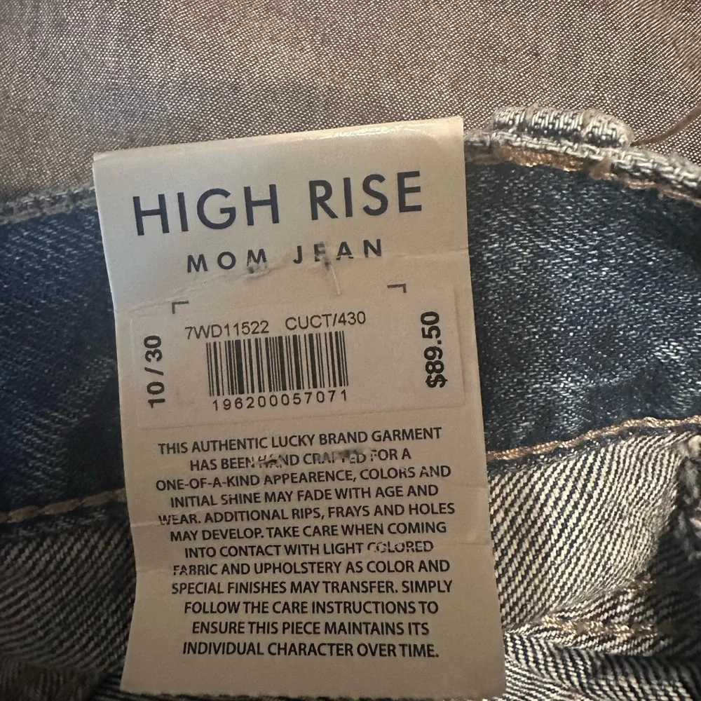 Lucky Brand- High Rise Mom Jeans- DREW 10/30A - Picture 2 of 5